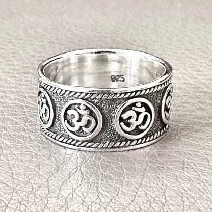 Ohm/Om Ring Buddhism Hindi Talisman Ring\
