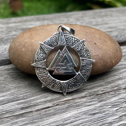Viking Valknut Celtic Triangle Knot Pendant/Necklace
