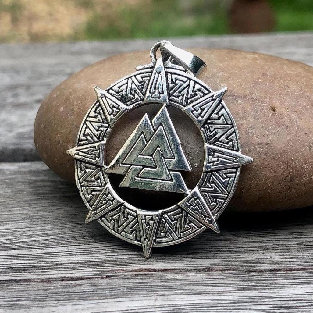 Viking Valknut Celtic Triangle Knot Pendant/Necklace