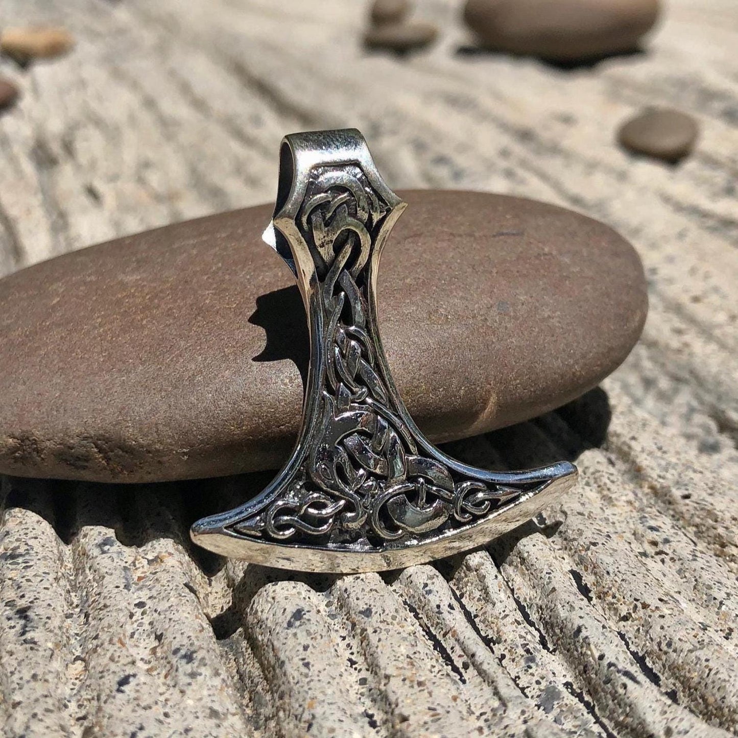 Thor's Hammer Viking Mjolnir Pendant/Necklace