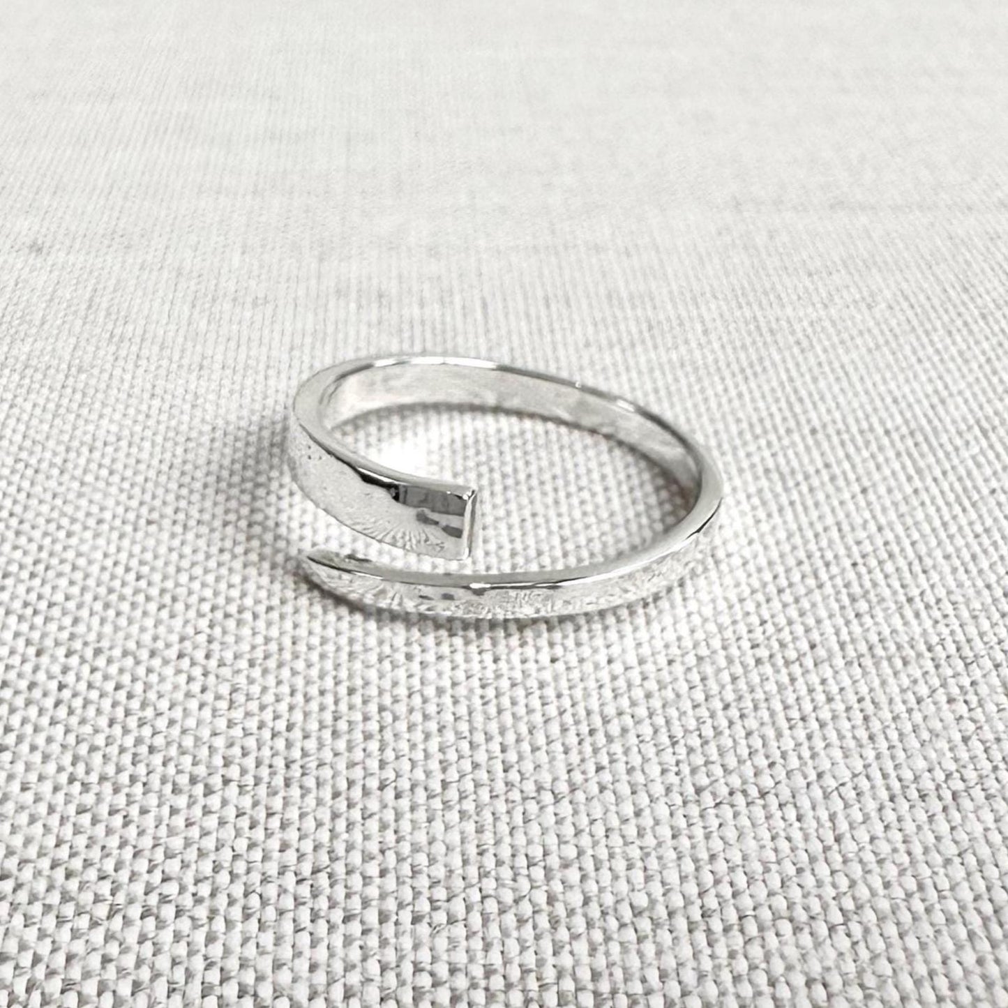 Plain Band Women Fashion Ring