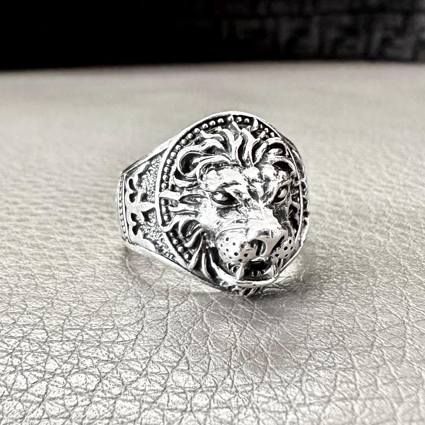 Leo Zodiac King of Jungle Beast Lion Head Signet Ring