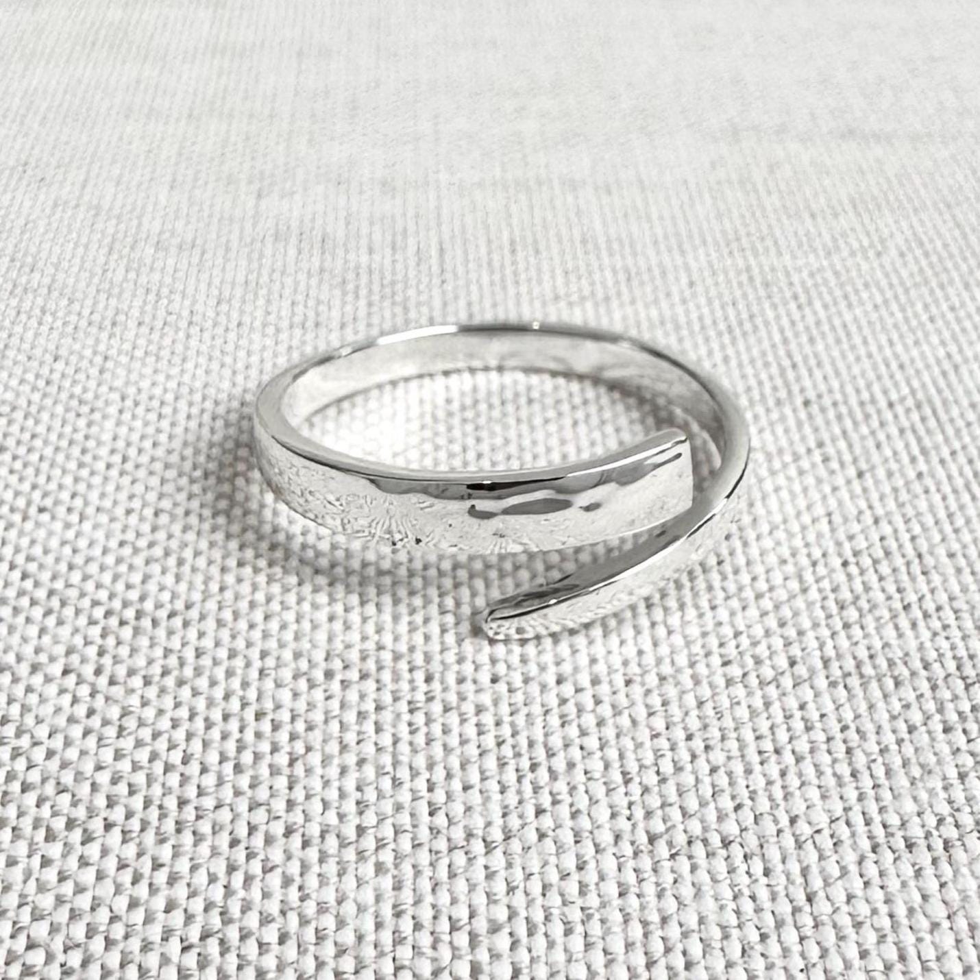 Plain Band Women Fashion Ring
