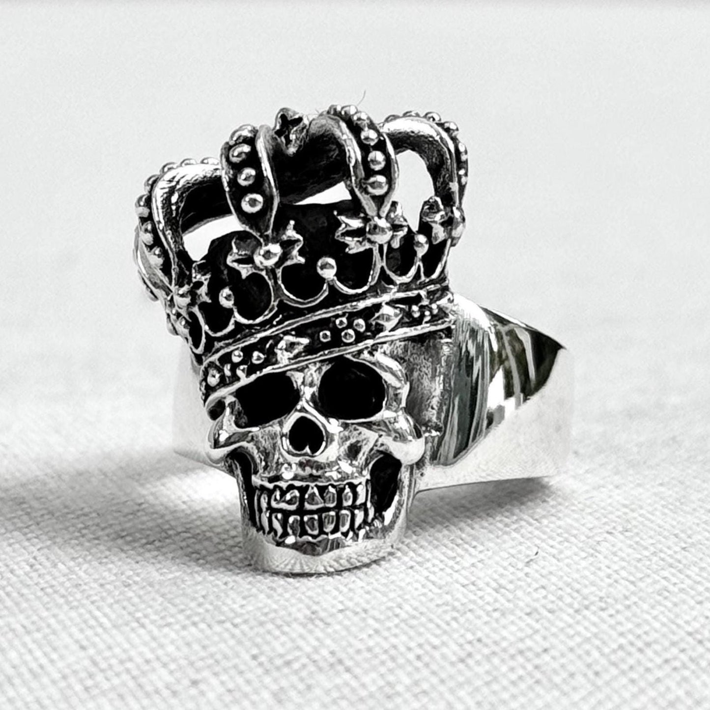 Skull Gothic Crown Punk Biker Skeleton Ring