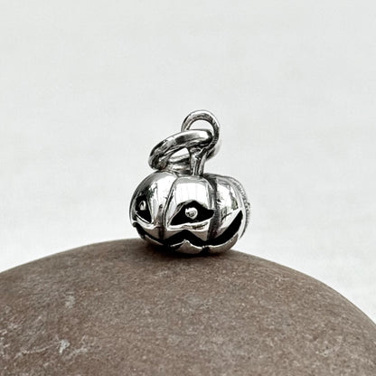Jack O' Lantern Halloween Pumpkin Head Pendant/Necklace