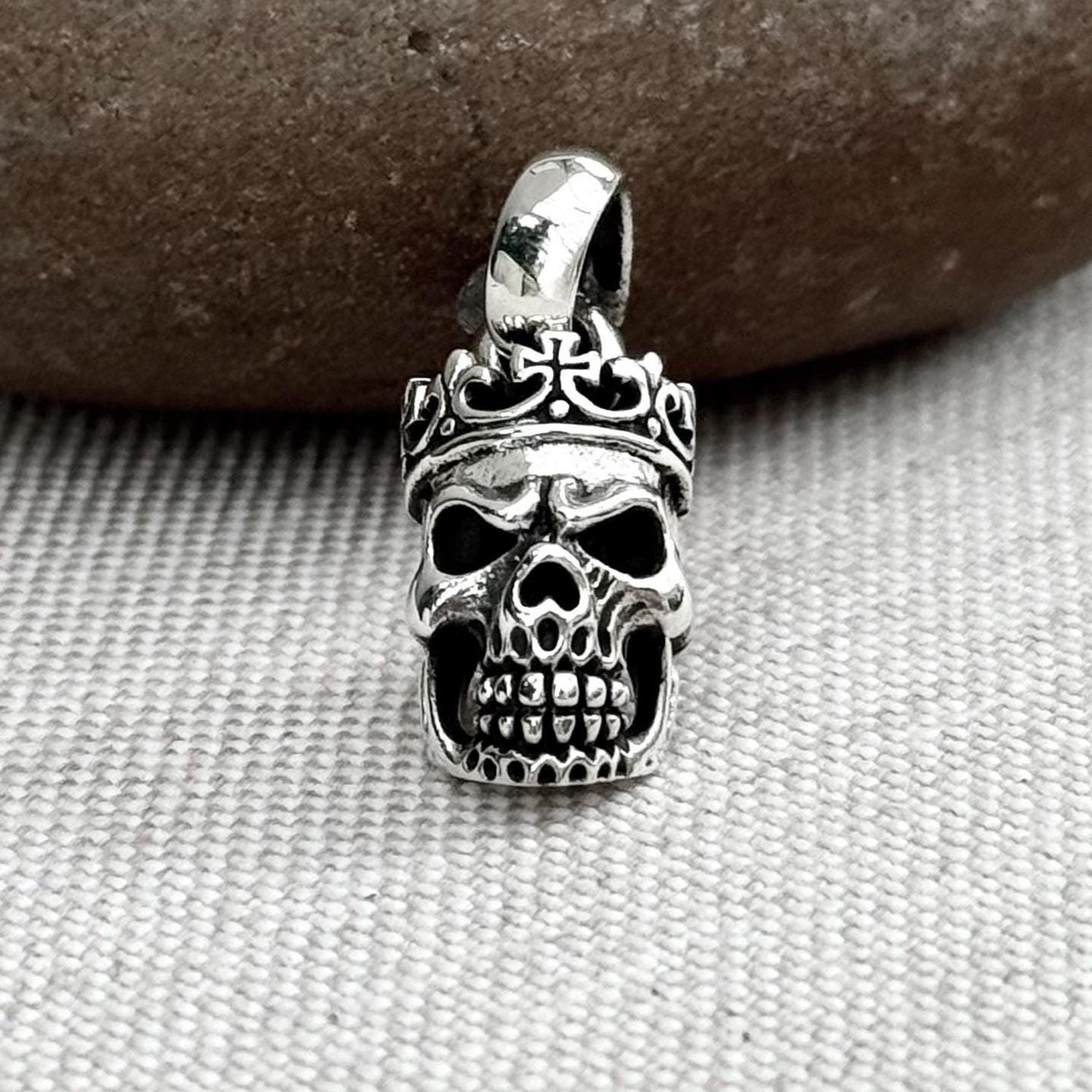 Small Skull Punk Gothic Biker Pendant/Necklace