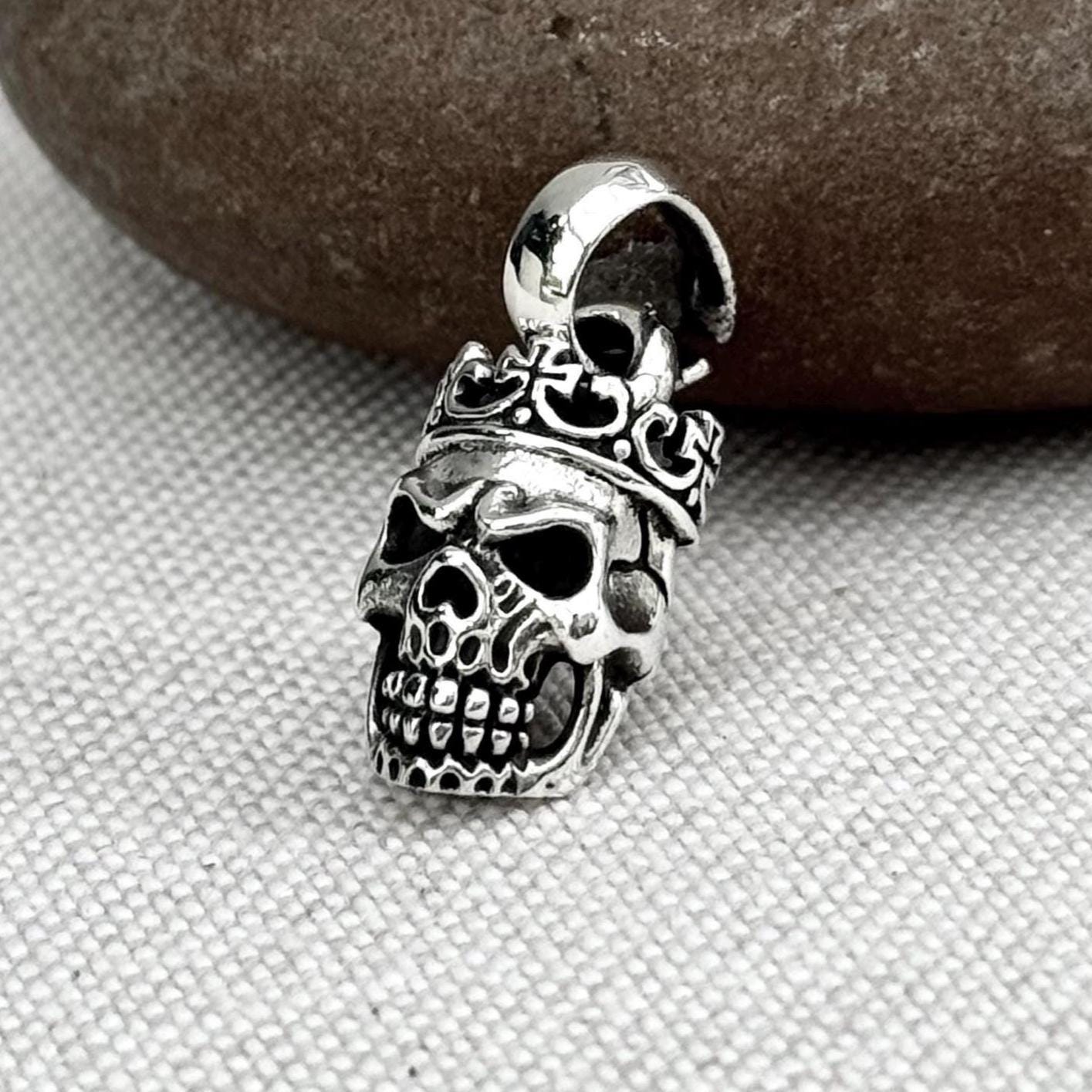 Small Skull Punk Gothic Biker Pendant/Necklace