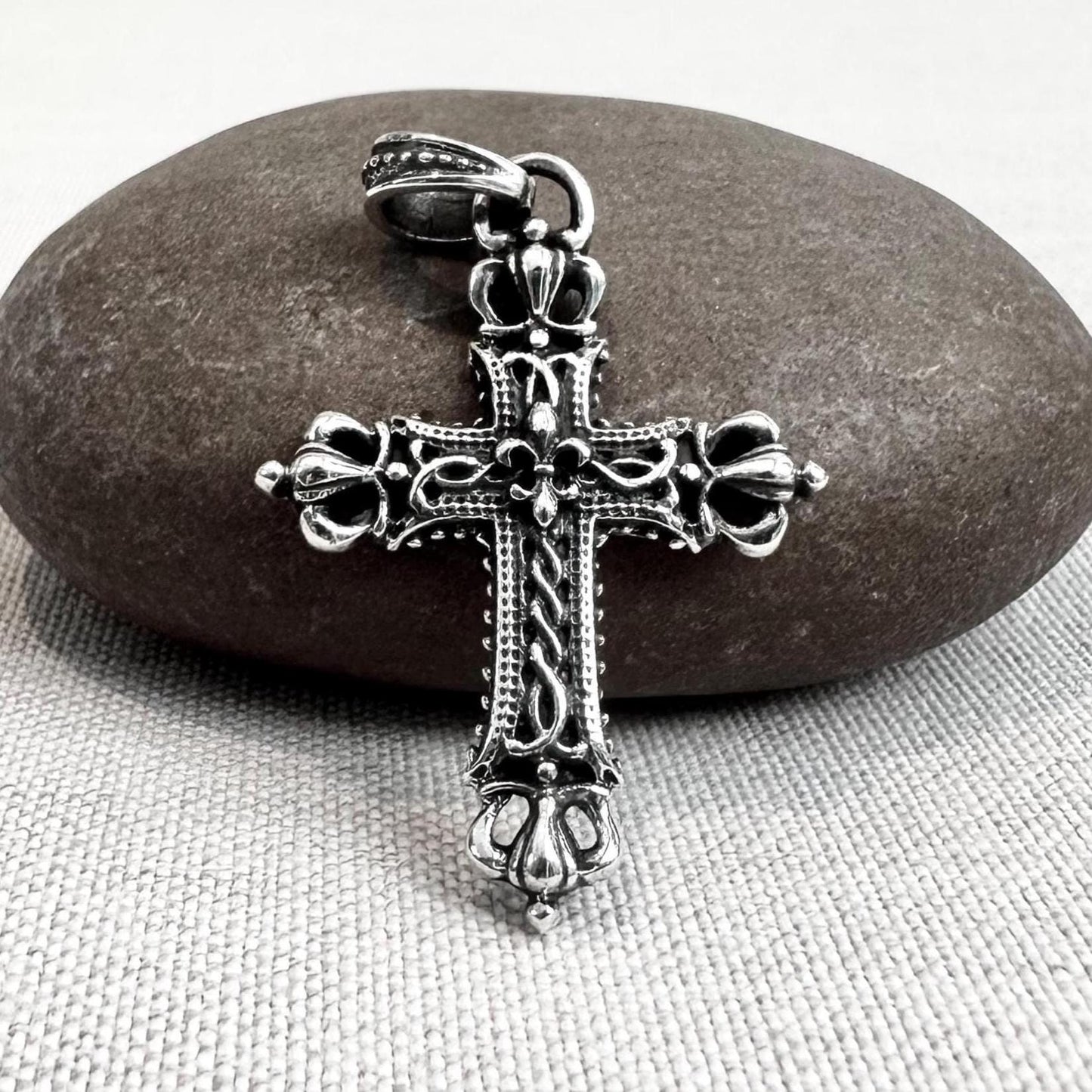 Fleur De Lis Cross Crucifix Pendant/Necklace