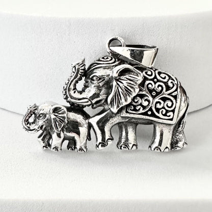 Elephant Thailand Wild Animal Pendant/Necklace