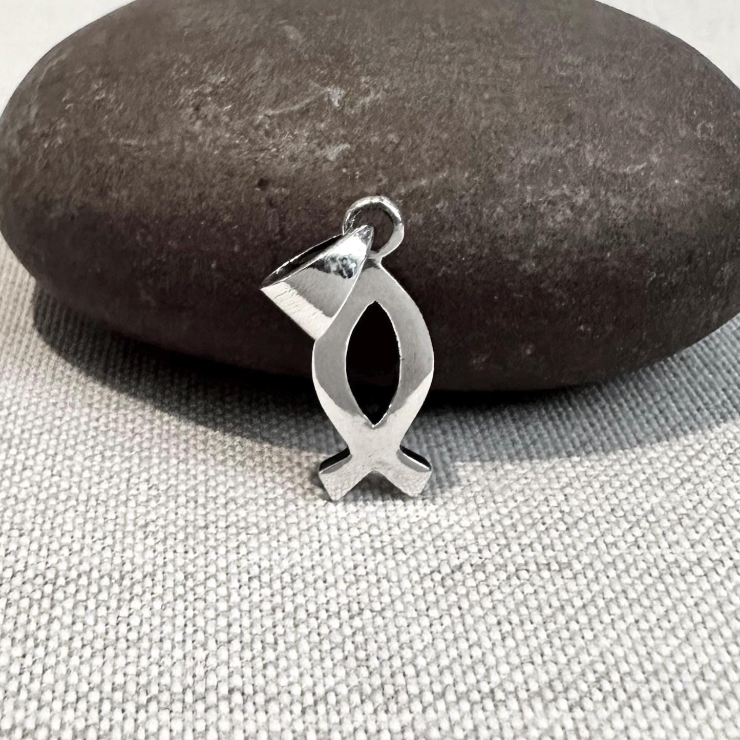 Jesus Fish Ichthys Christian Pendant/Necklace