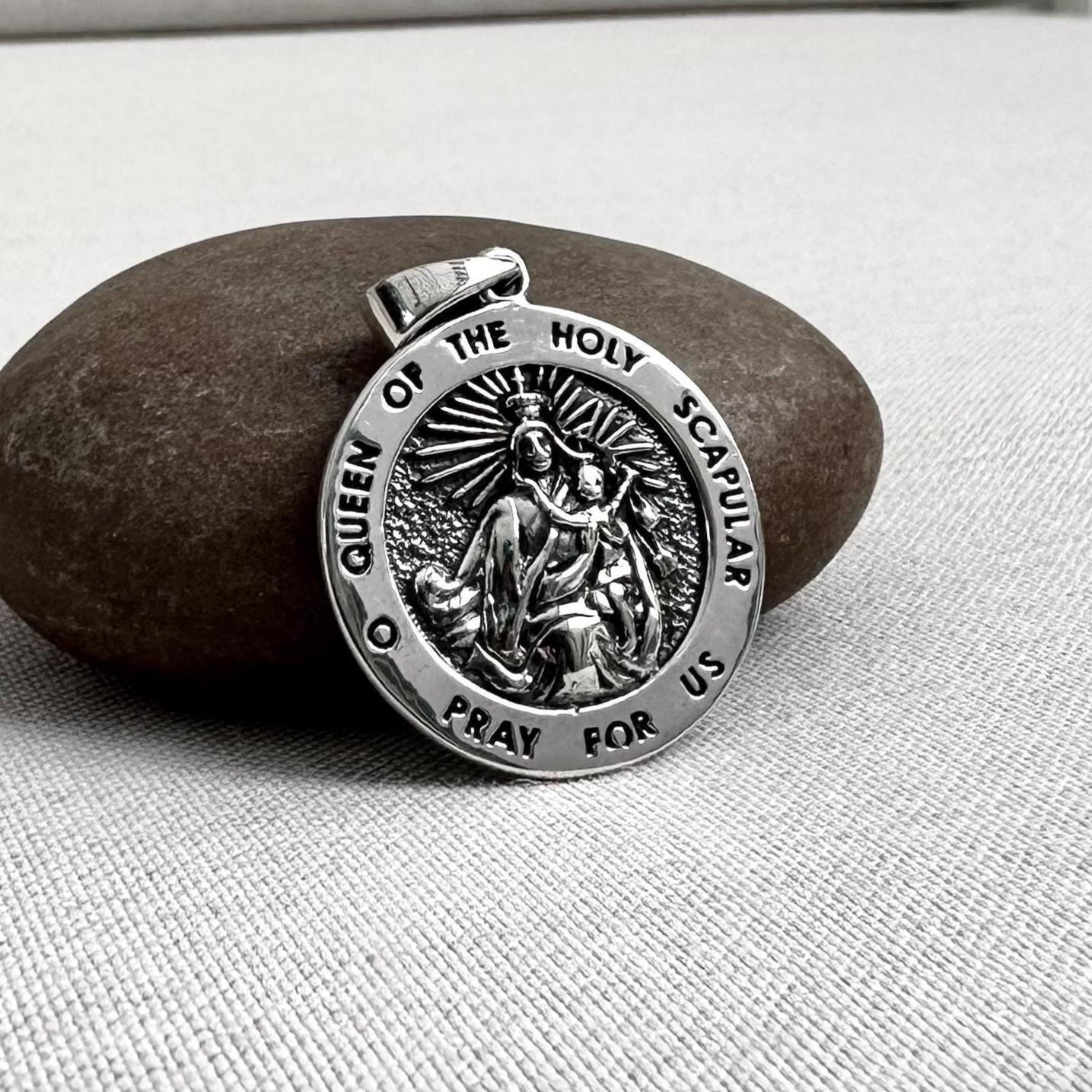 Saint Mary Holy Queen Pendant/Necklace