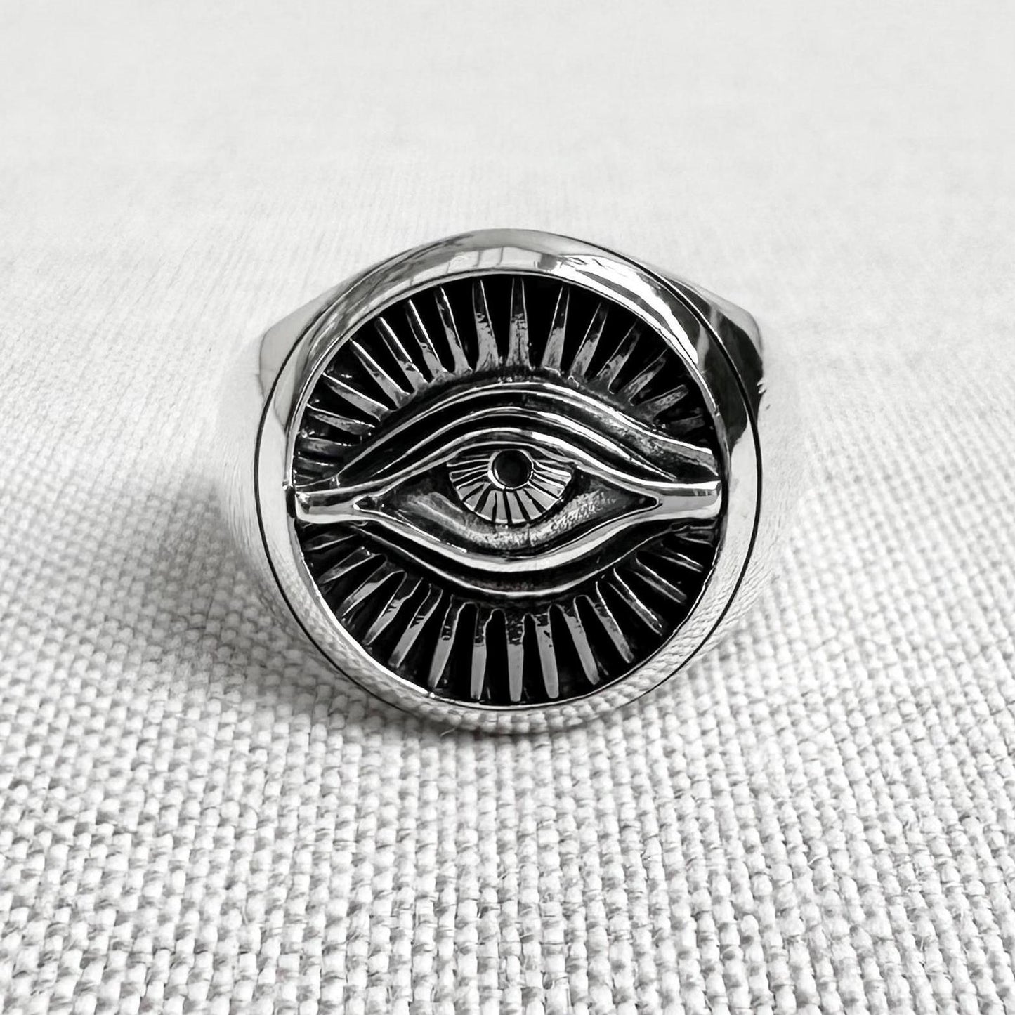 Egypt Eye of Horus Falcon God Ring