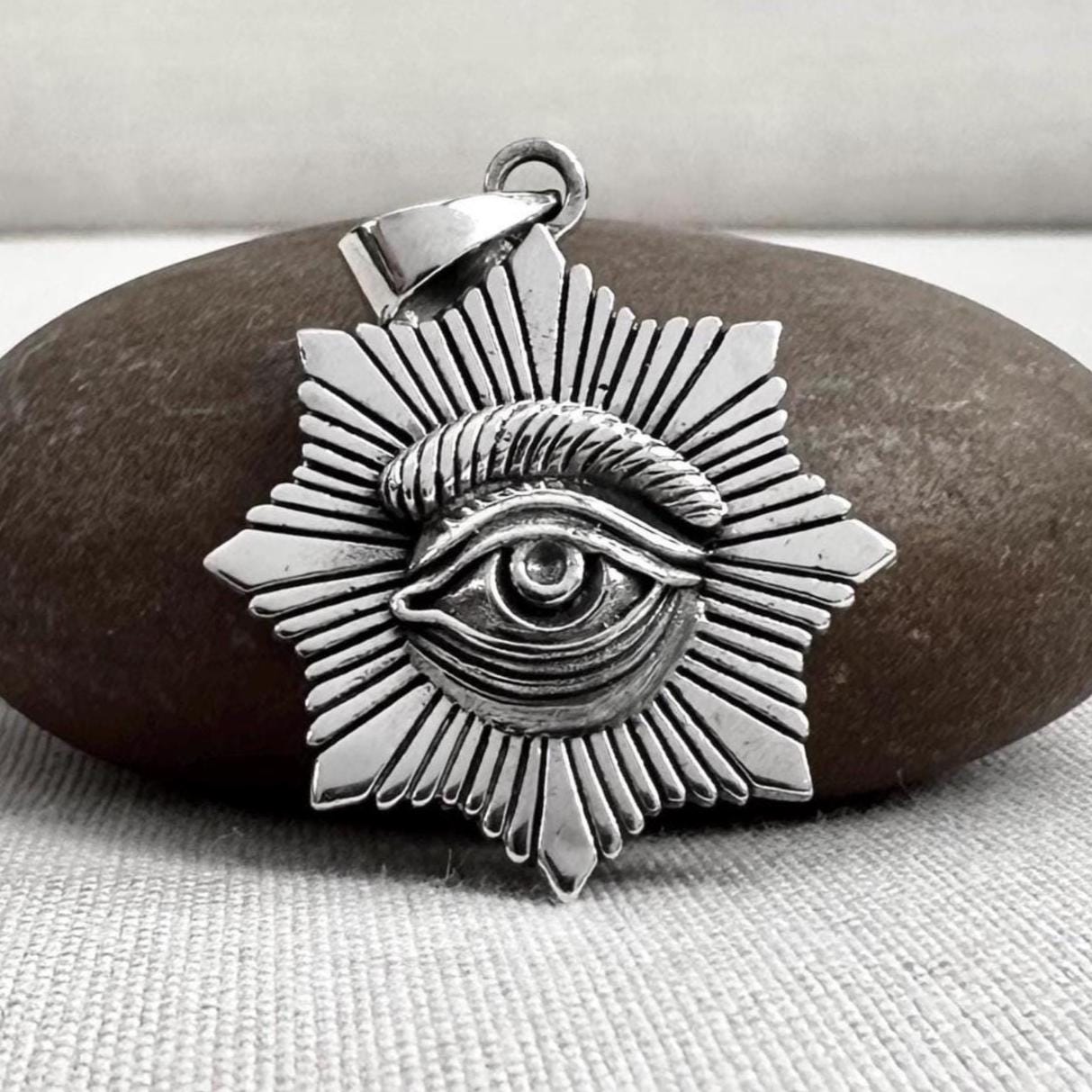 Egypt Eye Horus Egyptian God Pendant/Necklace