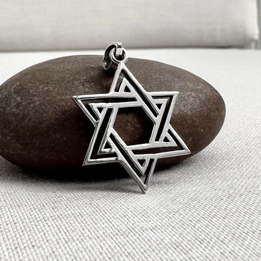Star of David Magen Hebrew Pendant/Necklace