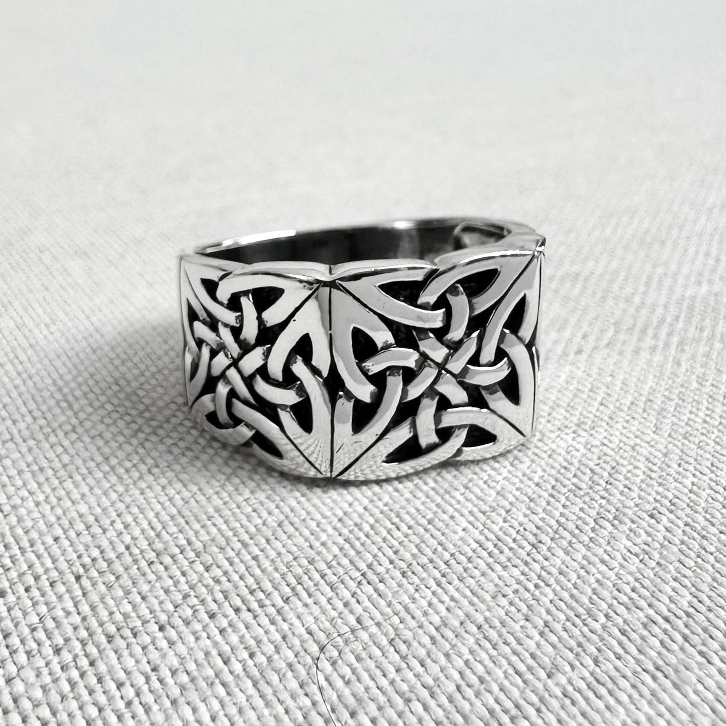 Celtic Infinity Knot Viking Endless Ring