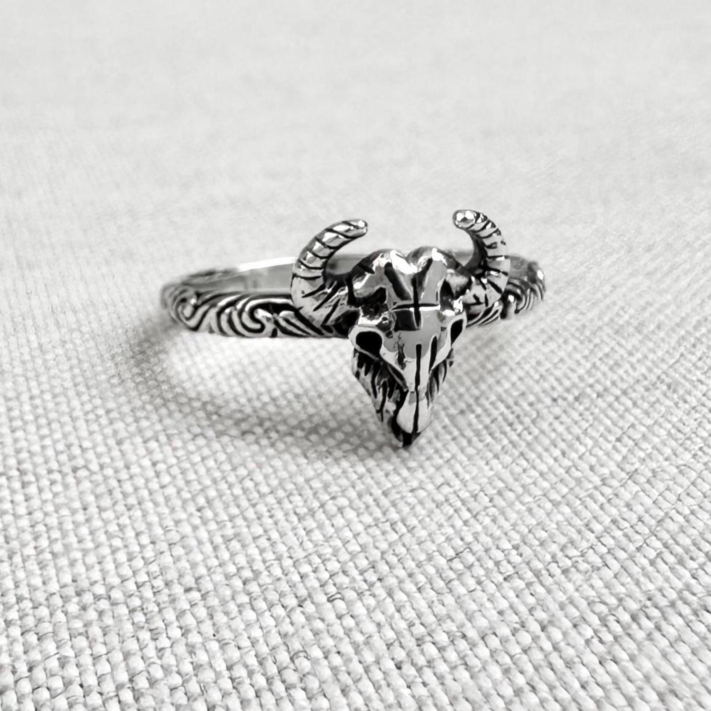 Bull Skull Wild West Cowboy Ring