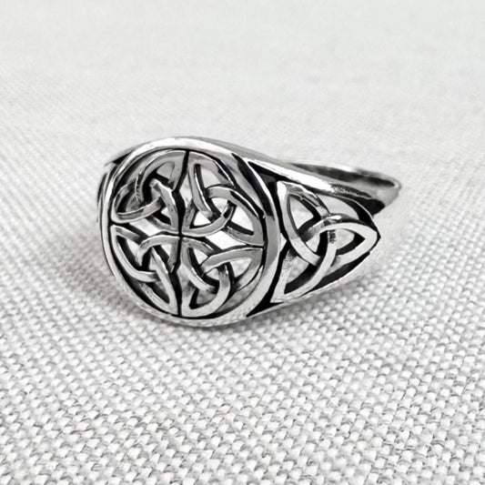 Shield Knot Viking Celtic Infinity Triquetra Ring