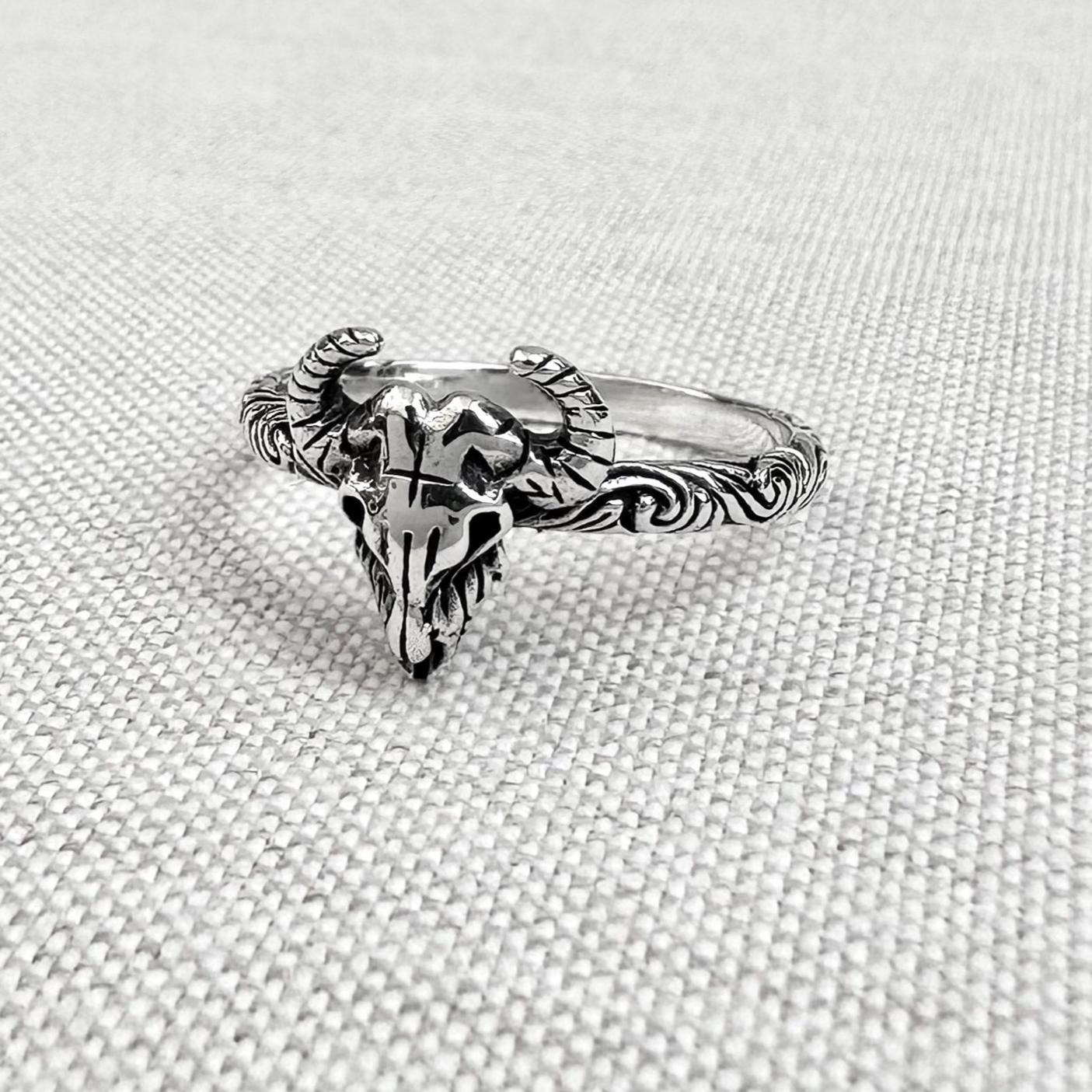 Bull Skull Wild West Cowboy Ring