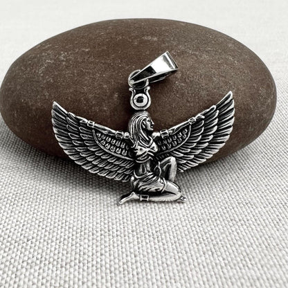 Isis Egyptian Goddess Amulet Pendant/Necklace