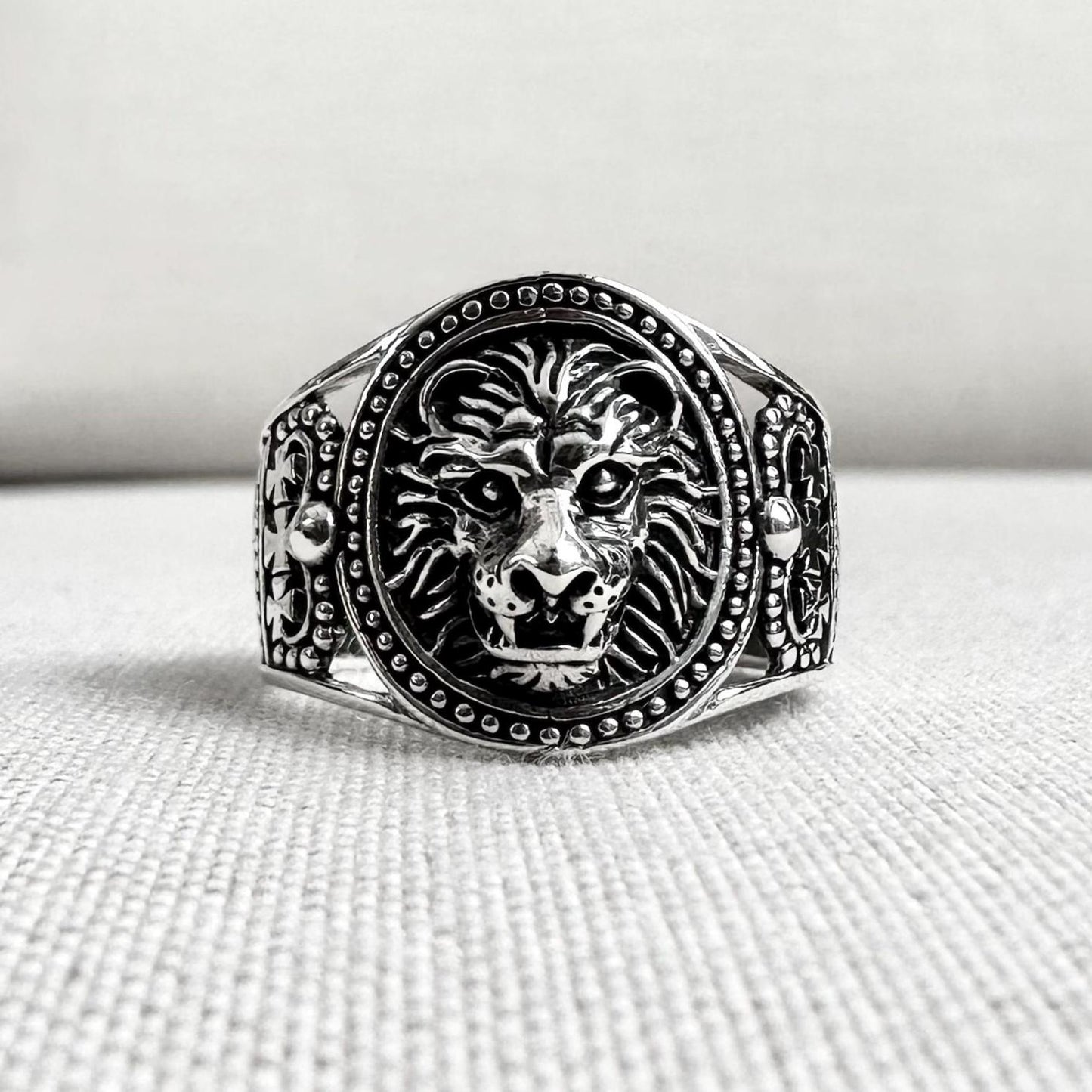Lion King of Beast Leo Zodiac Ring