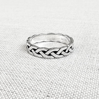 Infinity Celtic Knot Endless Viking Irish Ring