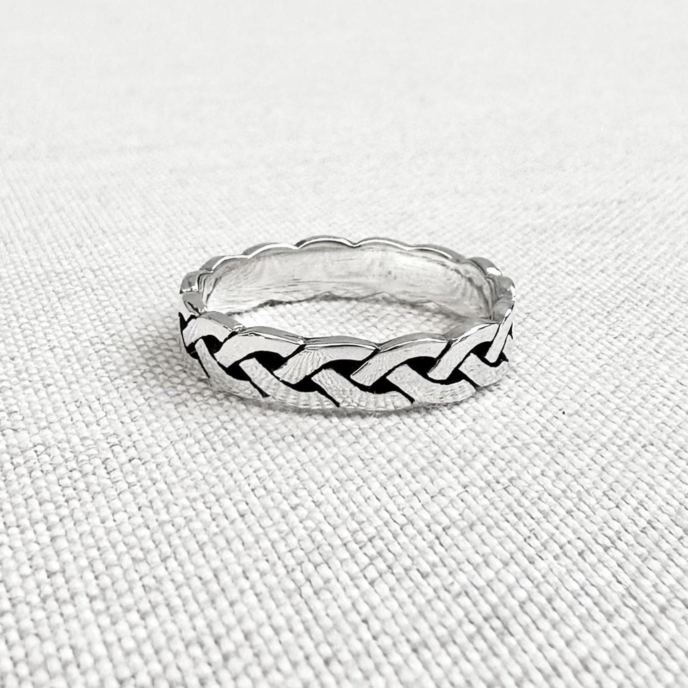 Infinity Celtic Knot Endless Viking Irish Ring