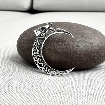 Celtic Crescent Moon Luna Pendant/Necklace