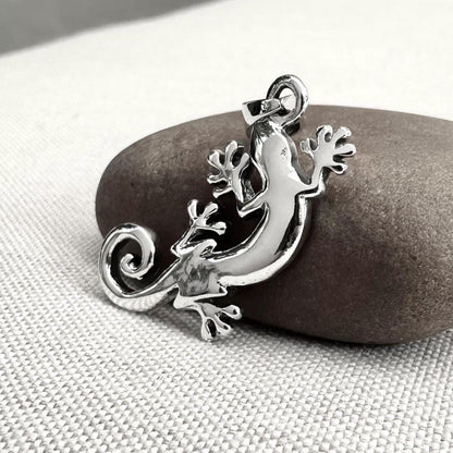 Lizard Reptile Animal Pendant/Necklace