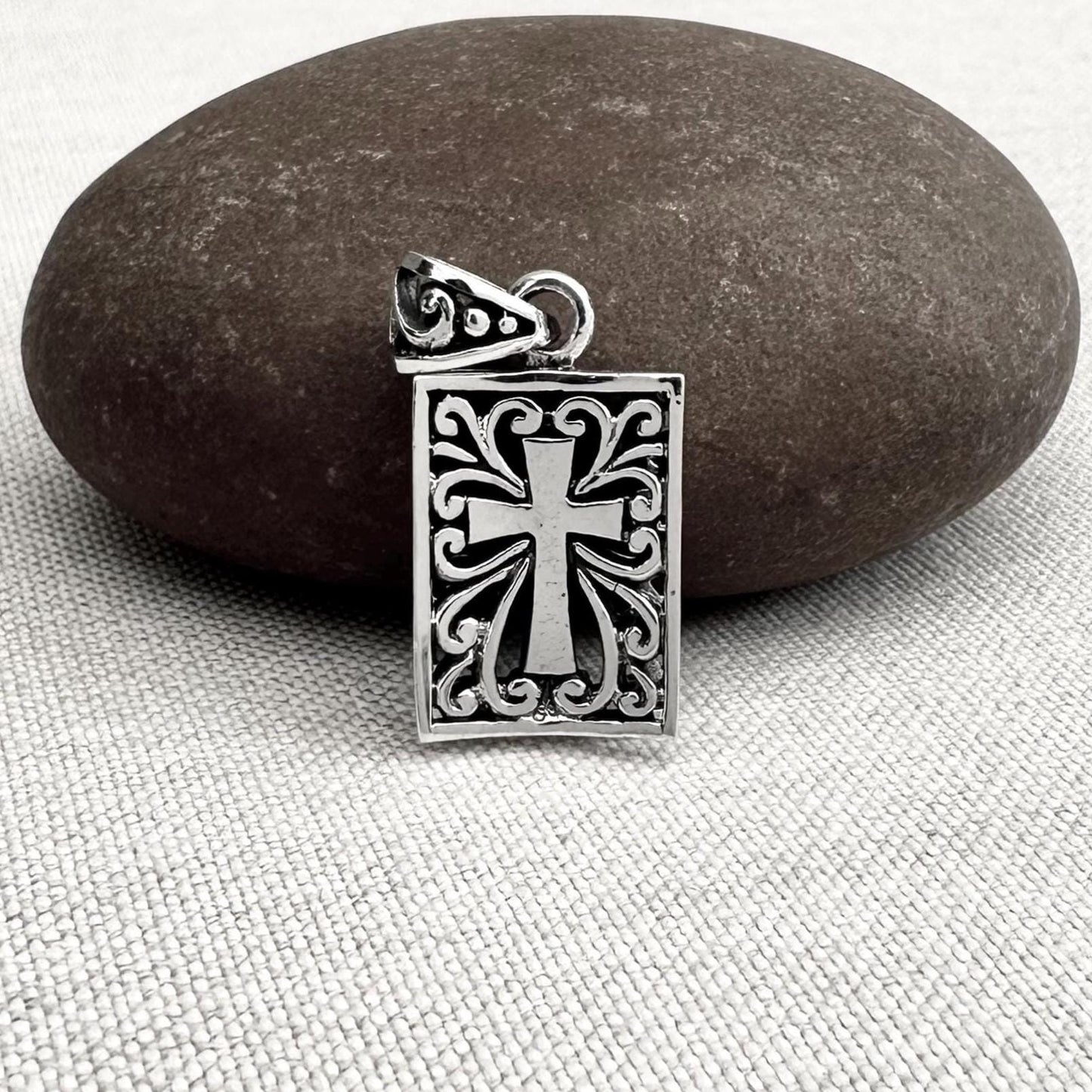 Crucifix Cross Jesus Christian Pendant/Necklace