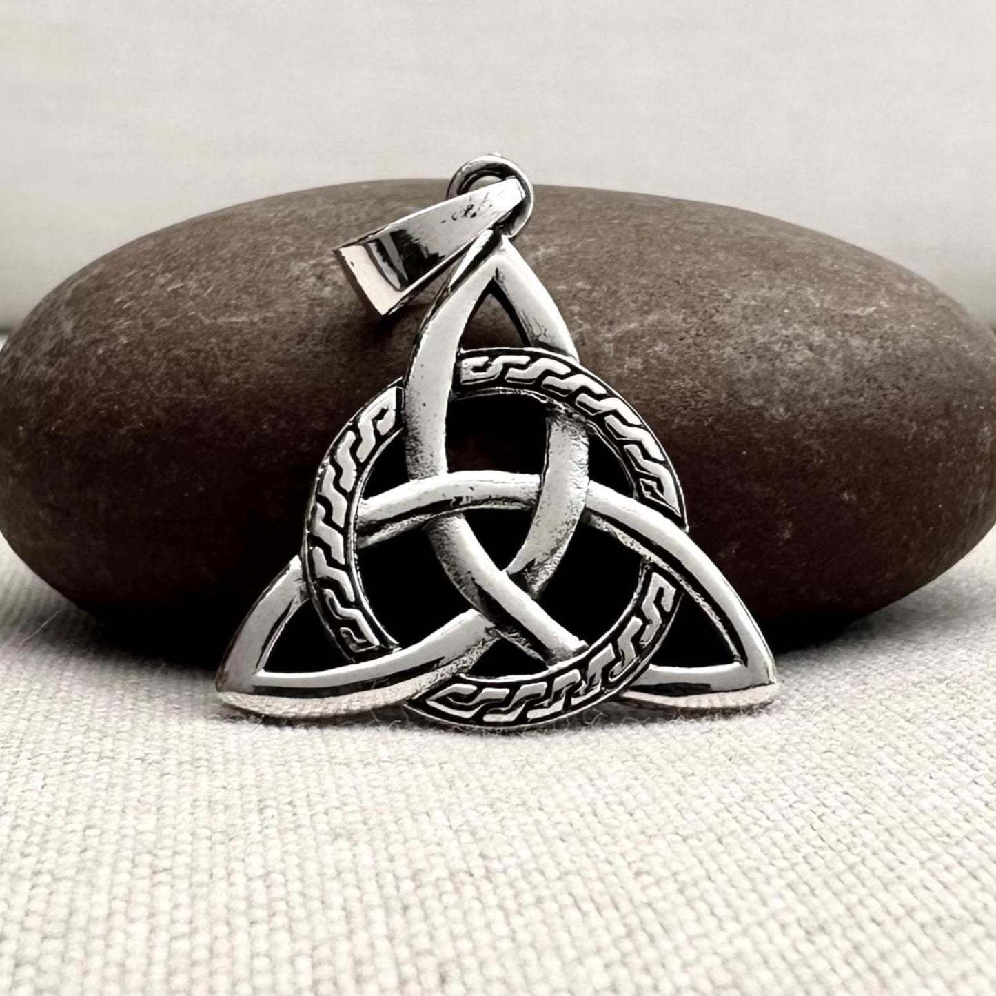 Triquetra Trinity Knot Pendant/Necklace
