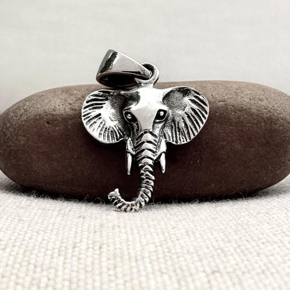 Elephant Thailand Wild Life Pendant/Necklace