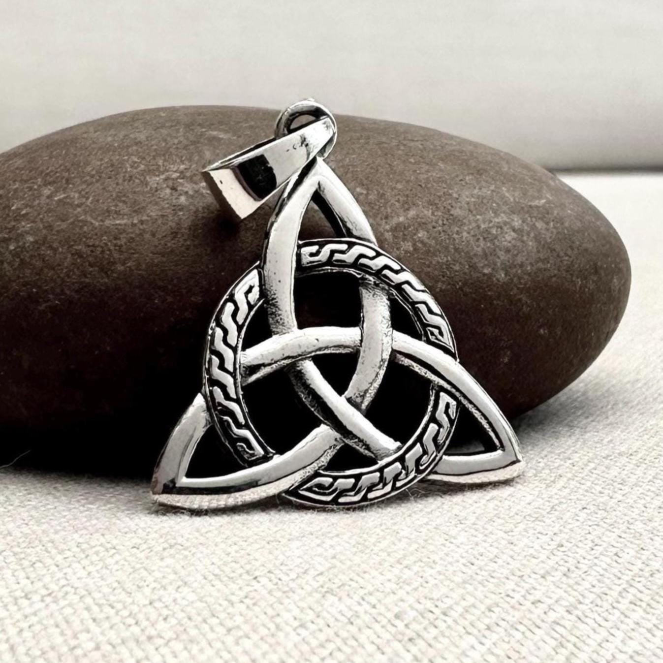 Triquetra Trinity Knot Pendant/Necklace