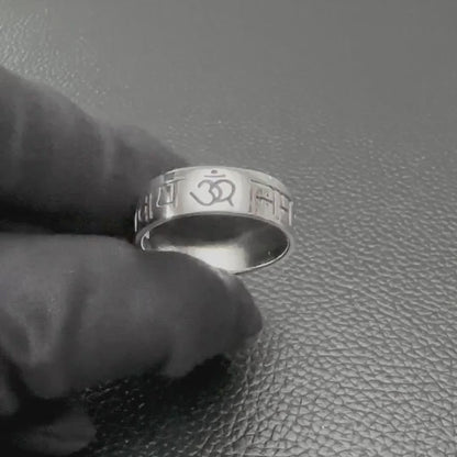 Ohm/Om Buddhism Hindi Sanskrit Talisman Ring