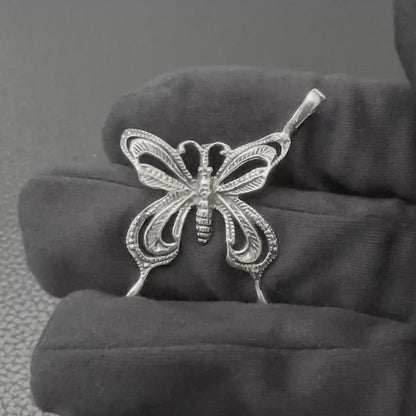 Butterfly Insect Monarch Women Pendant/Necklace